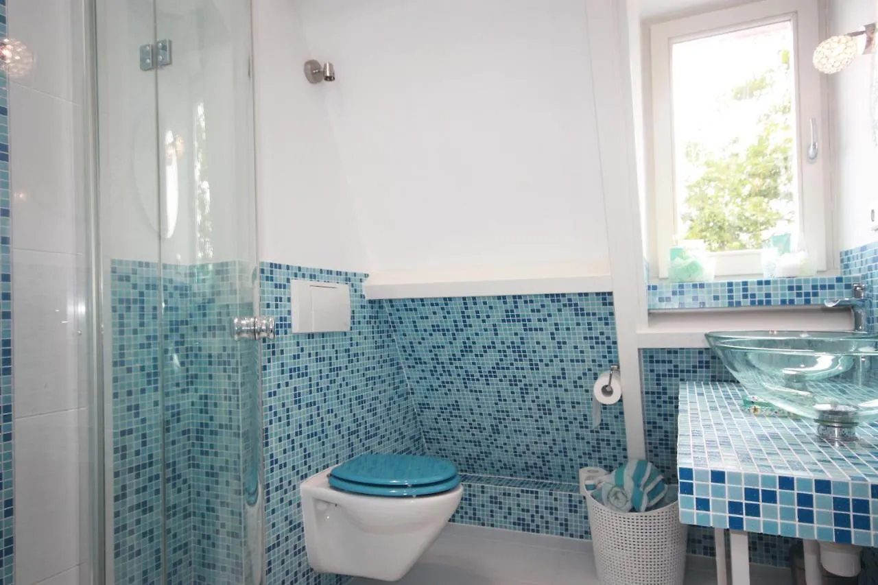 Bed & Breakfast De Pimpelmees Bed and Breakfast Den Haag